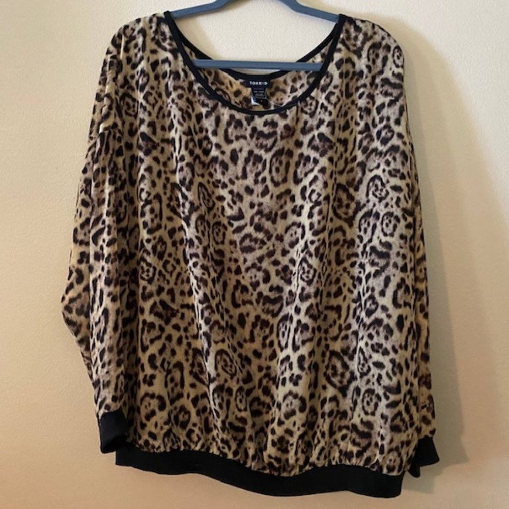 TORRID SIZE 2 SHEER LEOPARD CHIFFON TOP